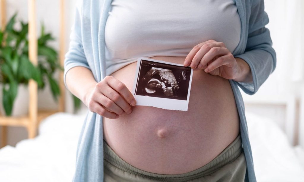 Εγκυμοσύνη: Αυτά είναι τα έξι πρώιμα σημάδια και συμπτώματα