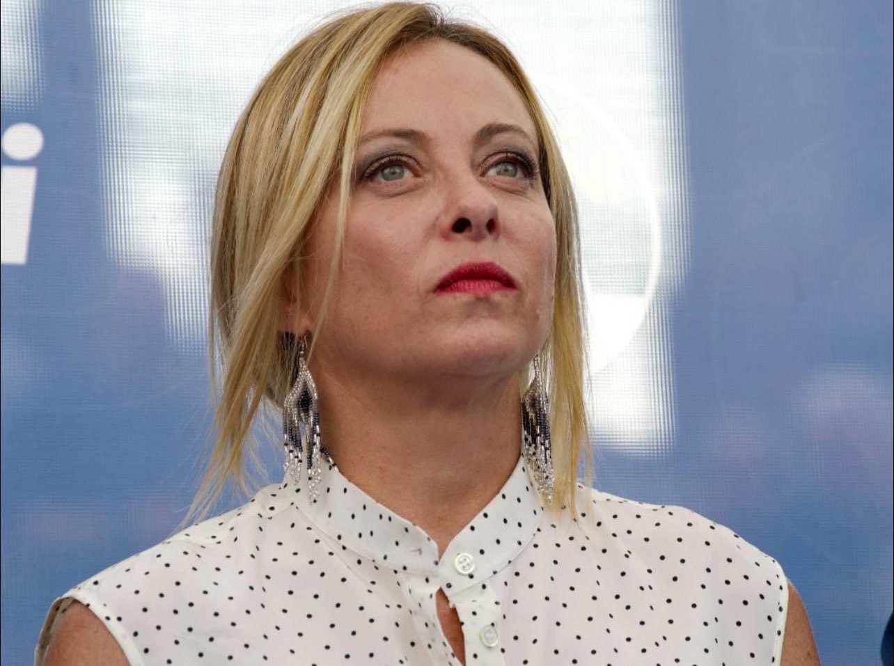 Η Τ.Μελόνι επιμένει για επιπλέον φόρο στις τράπεζες