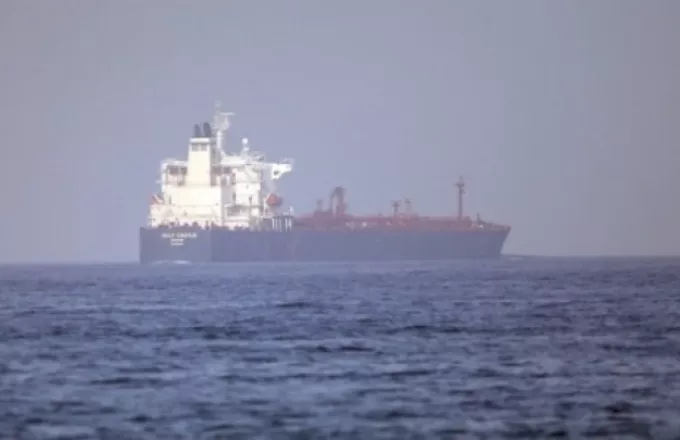 Στις φλόγες δεξαμενόπλοιο στο Ιράν
