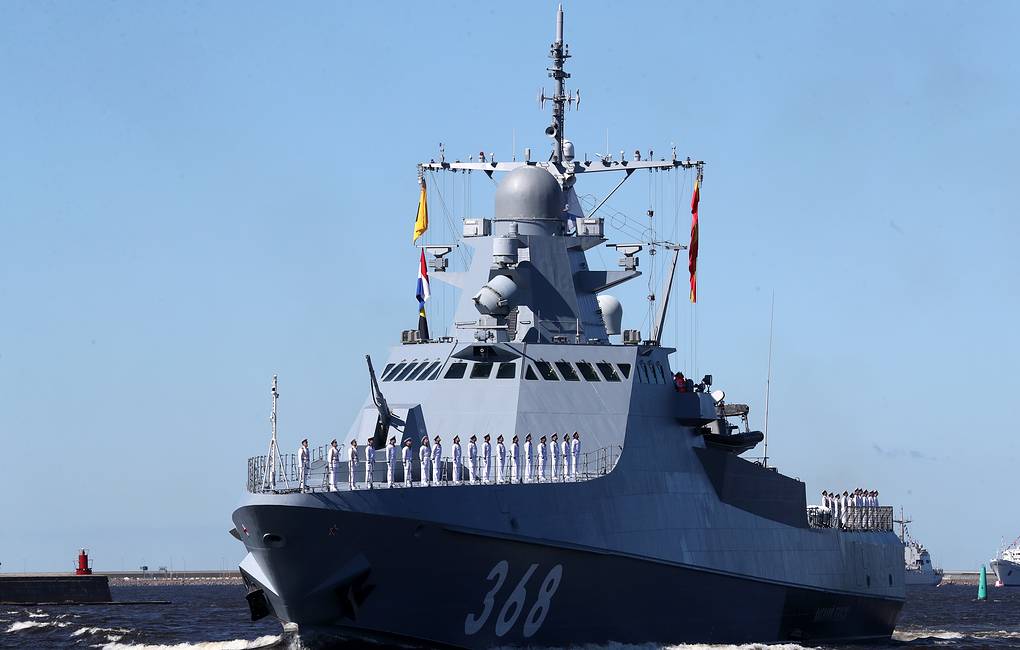 Μαύρη Θάλασσα: Ρωσικό πολεμικό πλοίο έριξε προειδοποιητικά πυρά σε πλοίο που κατευθυνόταν σε λιμάνι της Ουκρανίας
