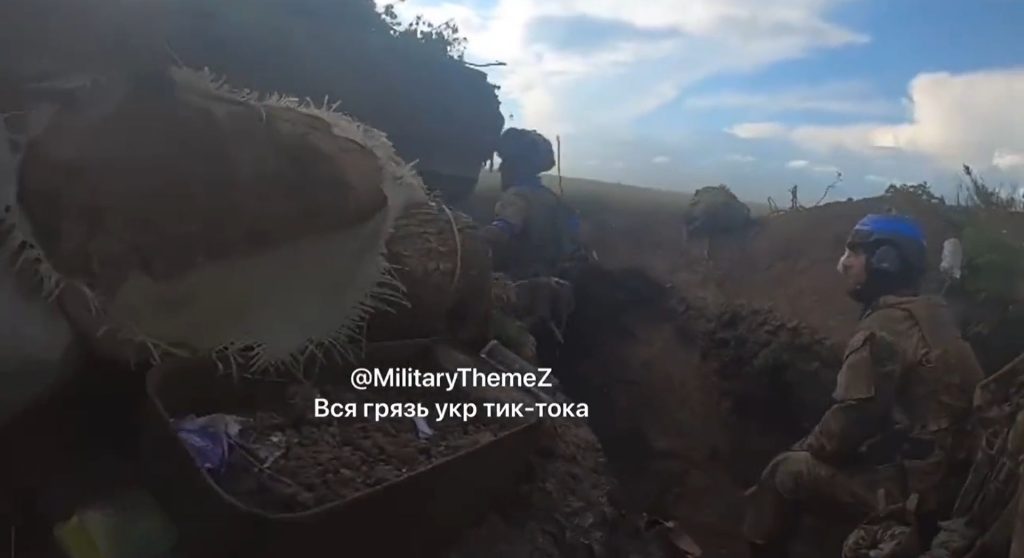 Ζαπορίζια: H στιγμή που M2 Bradley παραλαμβάνει τραυματίες Ουκρανούς από το Ρομποτίνο