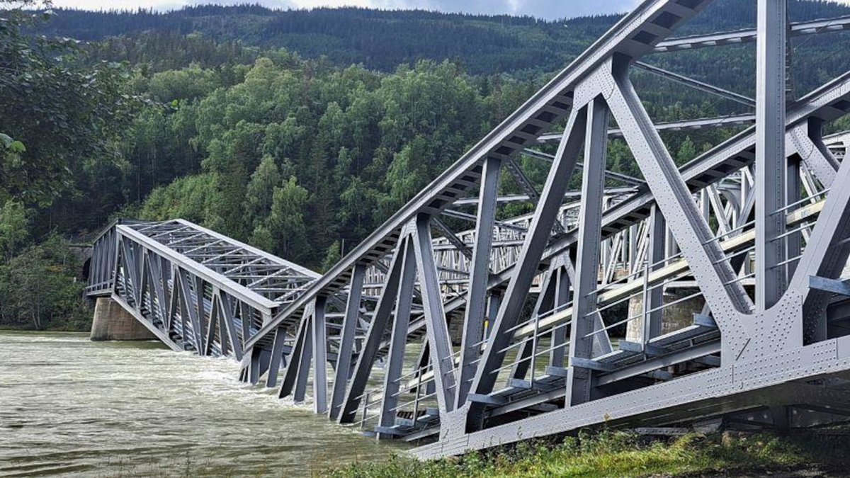 Νορβηγία: Κατέρρευσε σιδηροδρομική γέφυρα λόγω των πλημμυρών