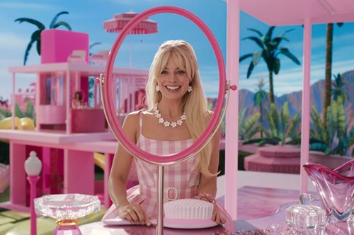 «Ψίχουλα»: Ιδού κατά πόσα εκατομμύρια πλουσιότερη έγινε η Μαργκότ Ρόμπ από τη «Barbie»