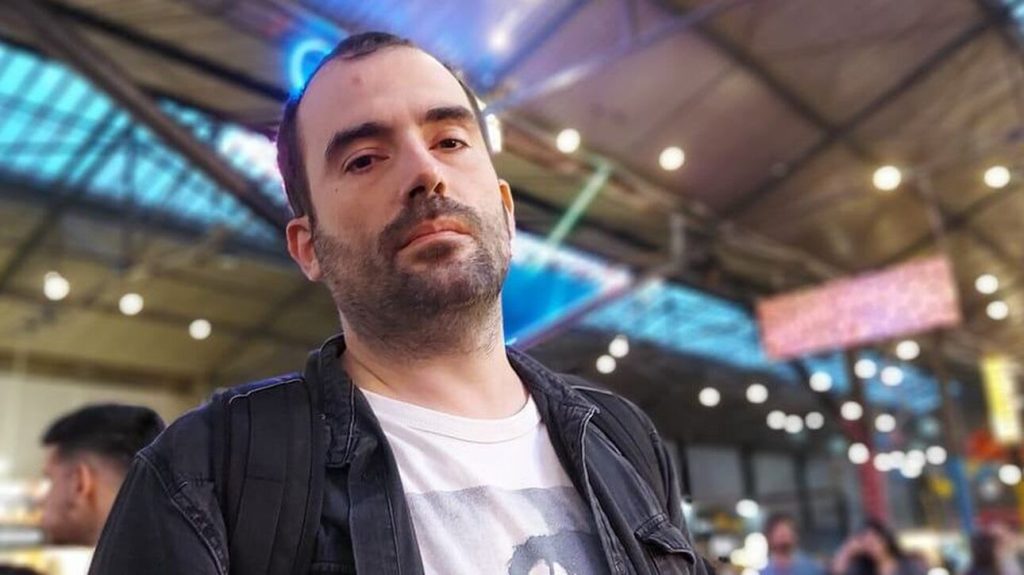 Την Πέμπτη το τελευταίο «αντίο» στο δημοσιογράφο Αντώνη Χρυσουλάκη – Θα αποτεφρωθεί στη Ριτσώνα