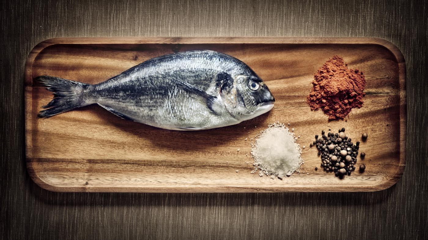 Τι να κάνετε για να διώξετε την έντονη μυρωδιά ψαριού από το σπίτι