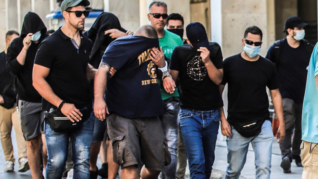 Το Ζάγκρεμπ αρνείται να δώσει στοιχεία για το ποινικό παρελθόν των 98 Κροατών χούλιγκανς