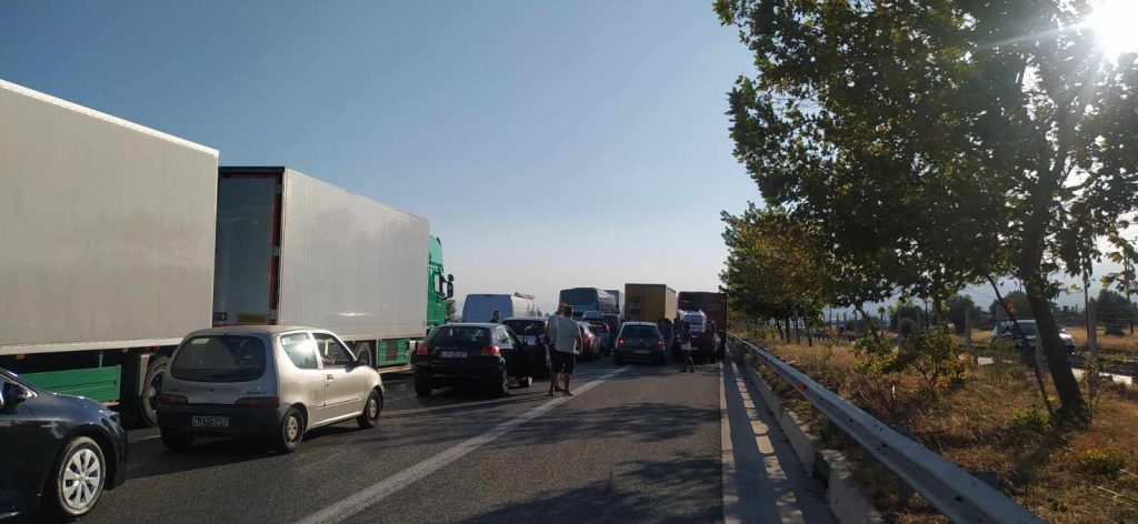 Εκπρόσωπος ΕΛΑΣ: «Θα χρειαστεί τουλάχιστον ένα δίωρο για να ολοκληρωθεί η μετάγγιση από το βυτιοφόρο»