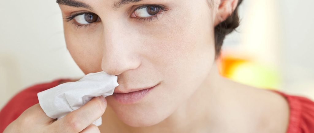 Ρινορραγία: Τα έξι απλά βήματα για να τη σταματήσετε – Τι πρέπει να κάνετε