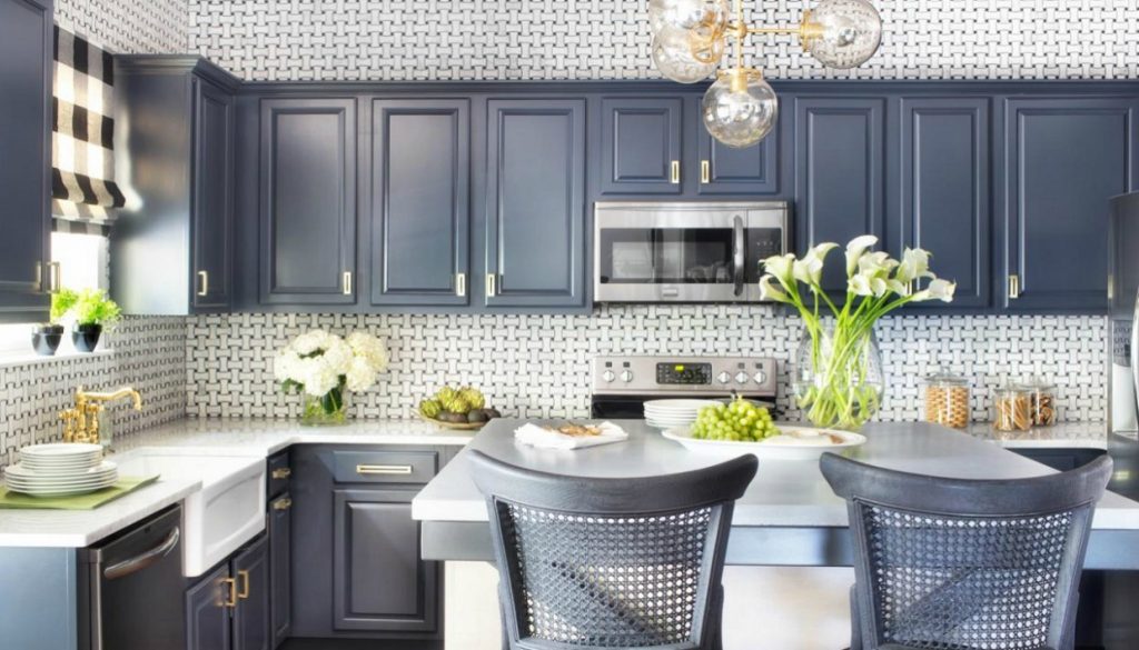 Έξι κόλπα για να ανανεώσεις την κουζίνα σου και να την κάνεις να φαίνεται σαν καινούργια