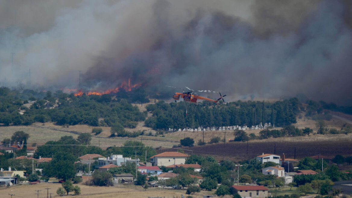 Αλεξανδρούπολη: Σε ποια σημεία παραμένει κλειστή η Εγνατία λόγω της φωτιάς