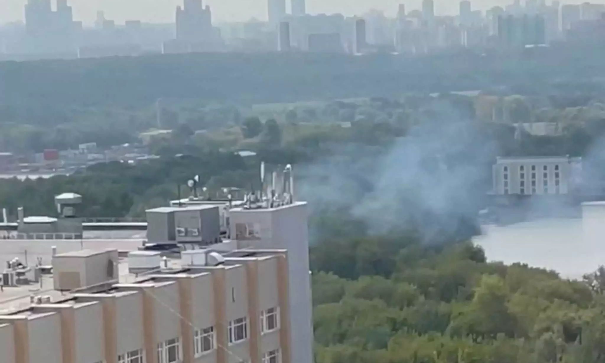 Νέα ουκρανική επίθεση με drone στη Μόσχα – Τραυματίστηκαν δύο πολίτες από τα συντρίμμια (βίντεο)