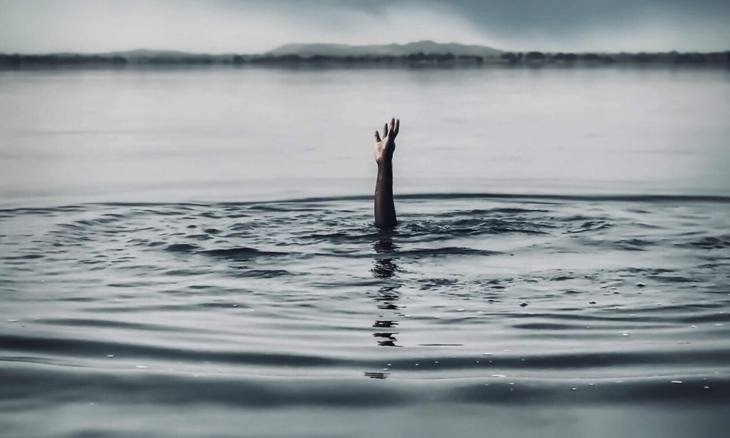 Αλλοδαπός πνίγηκε ενώ κολυμπούσε στη Ρόδο