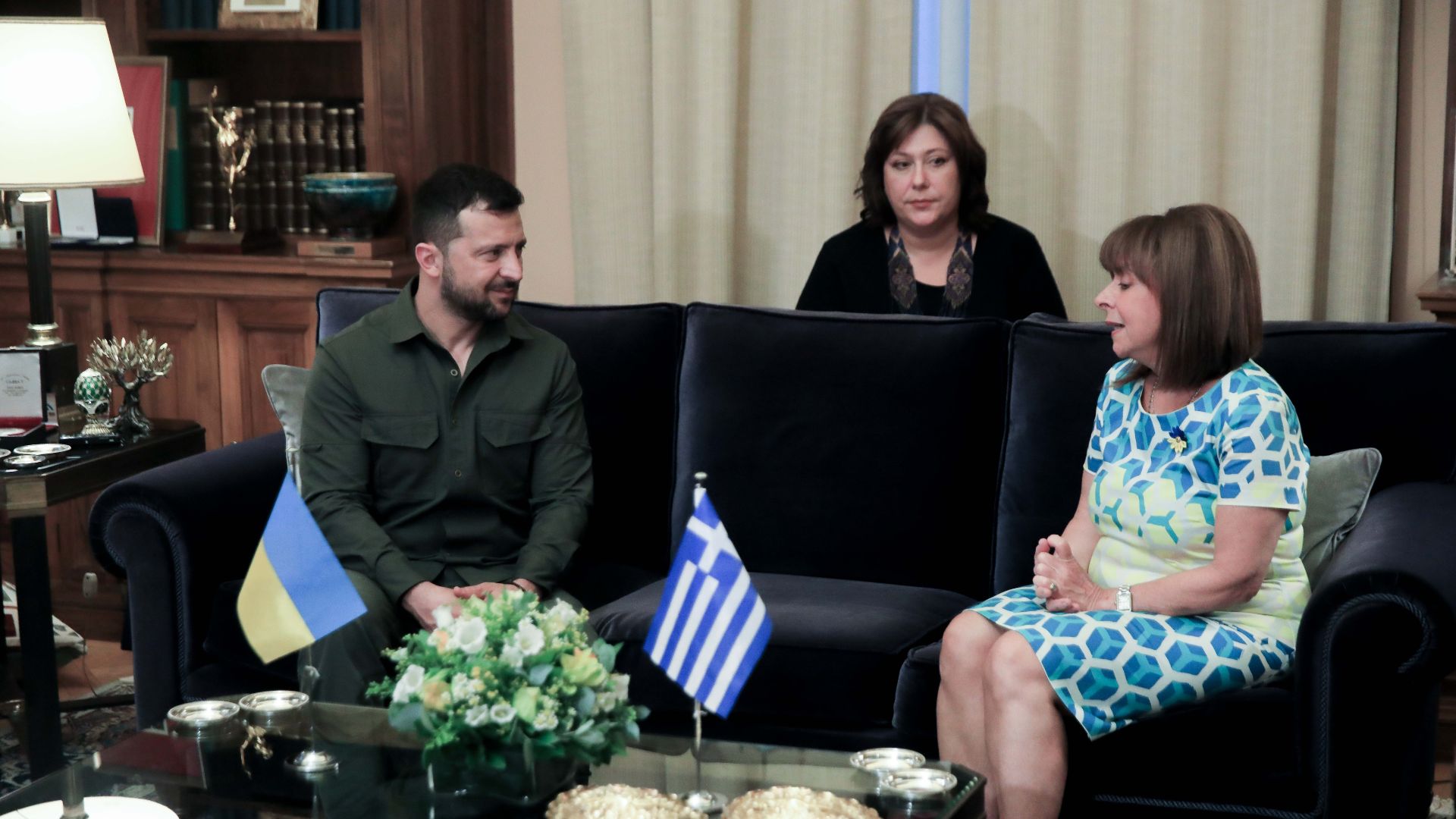 Ο Β.Ζελένσκι συναντήθηκε με την Κ.Σακελλαροπούλου στο Προεδρικό Μέγαρο