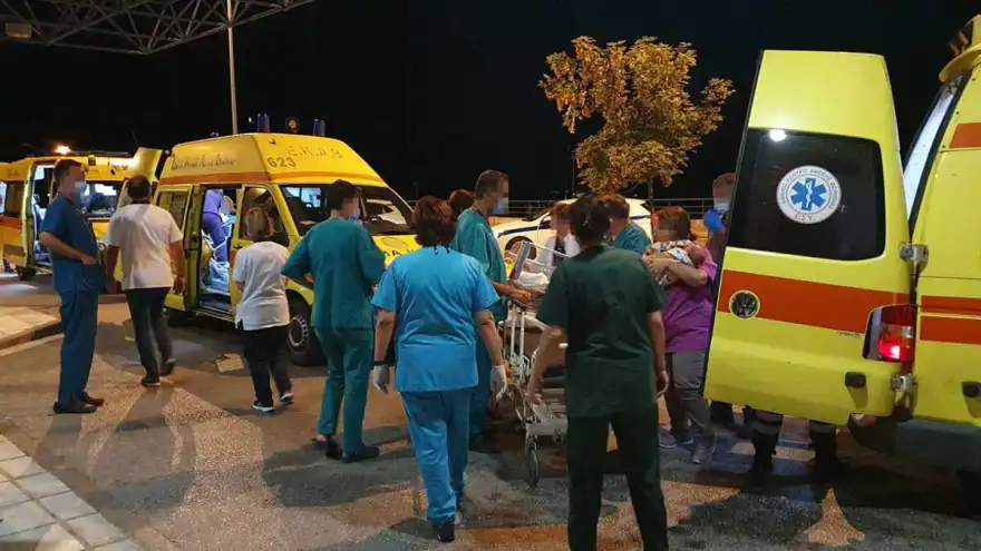 Φωτιά στην Αλεξανδρούπολη: Στην Καβάλα μεταφέρθηκαν τα 11 νεογνά από το νοσοκομείο (φωτο)