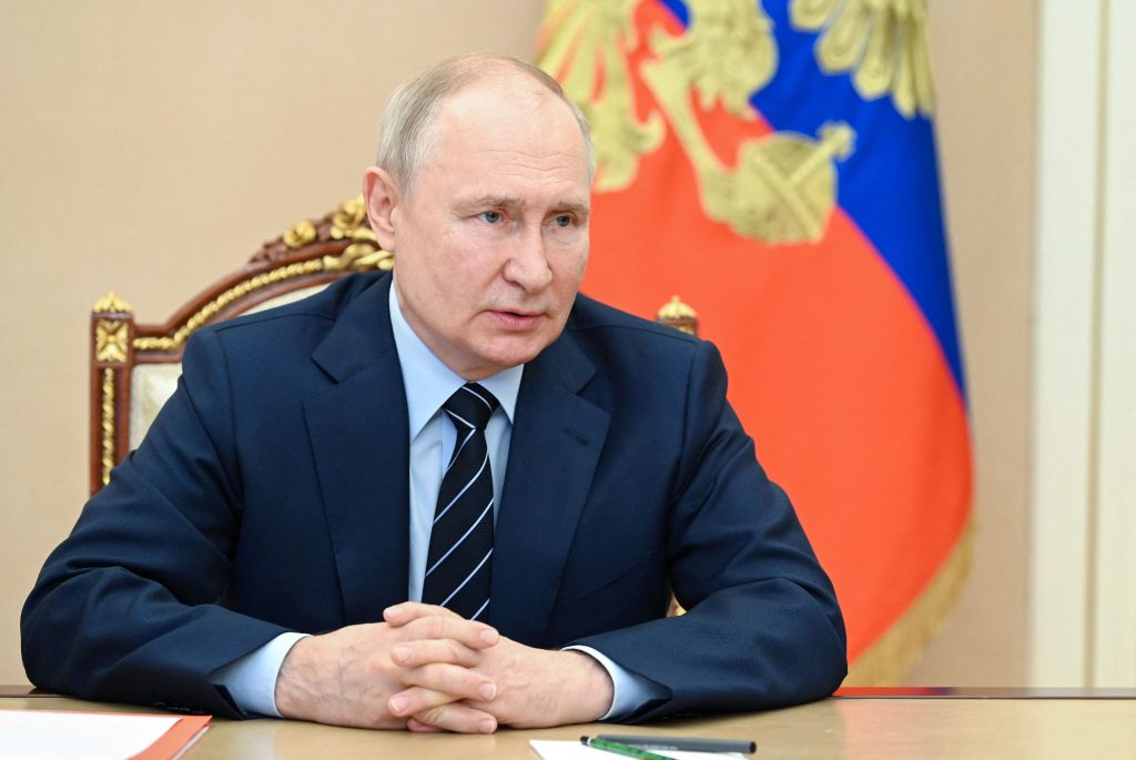 Κρεμλίνο για Β.Πούτιν: «Δεν θα έχει ουσιαστικό αντίπαλο αν θέσει νέα υποψηφιότητα για την προεδρία»