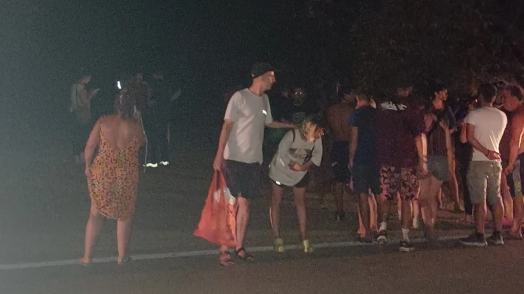 Φωτιά στη Σαμοθράκη: Μήνυμα του 112 για απομάκρυνση από το Κορφούδι