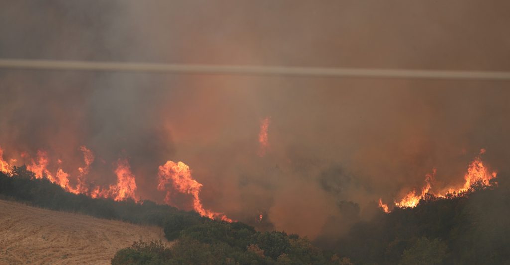Η ανάλυση του Meteo για το πυρονέφος που σχηματίστηκε στην Πάρνηθα (βίντεο)