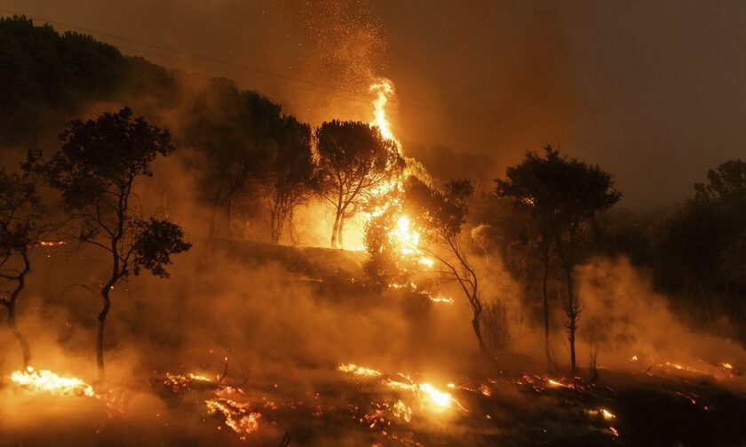 Β.Κικίλιας: «Ξέσπασαν 209 νέες φωτιές μέσα σε 48 ώρες – Κρίσιμη η κατάσταση στην Πάρνηθα»