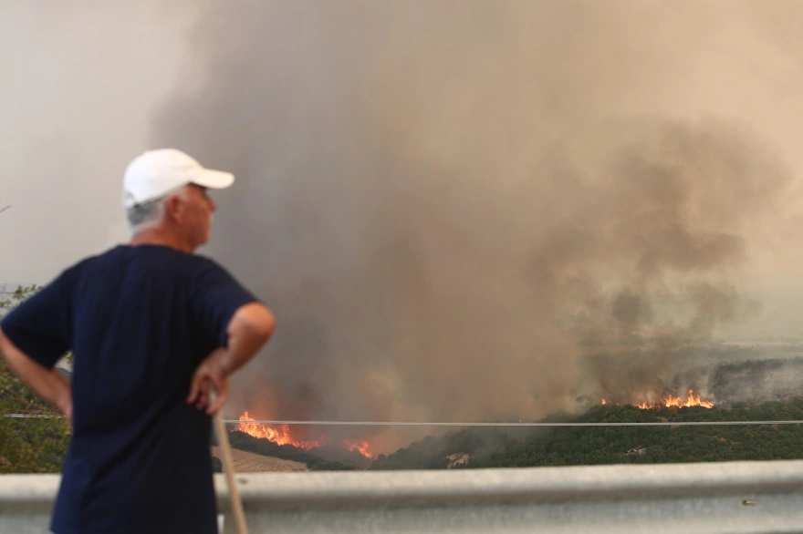 Απύθμενο θράσος από νεαρό Ρομά: Ξάφρισε σπίτι που είχε εκκενωθεί λόγω της πυρκαγιάς στον Έβρο