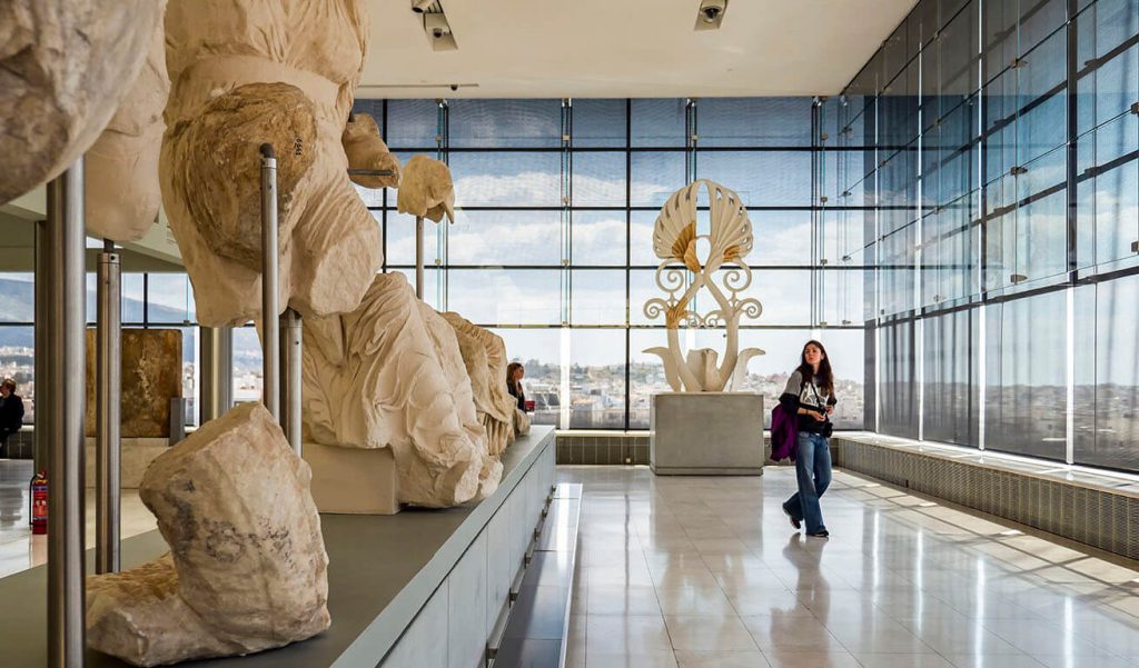 Ριφιφί στο Μουσείο της Ακρόπολης – Πέντε γυναίκες έκλεψαν νομίσματα από χώρο ανασκαφής