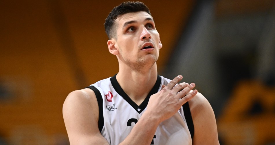 «Νοκ άουτ» με ρωγμώδες κάταγμα ο Ν.Μήτογλου – Χάνει το Μουντομπάσκετ