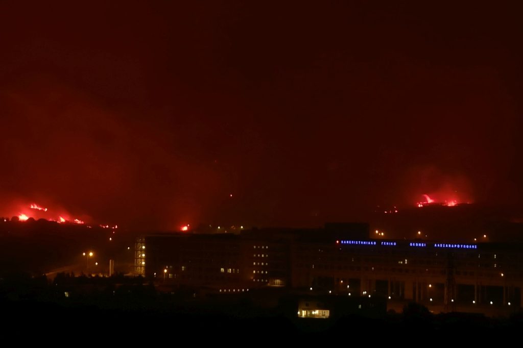 Απίστευτο: Η κυβέρνηση διαψεύδει τα επίσημα στοιχεία για τις φωτιές γιατί δεν της αρέσουν! – Τι αναφέρει το Meteo (upd)