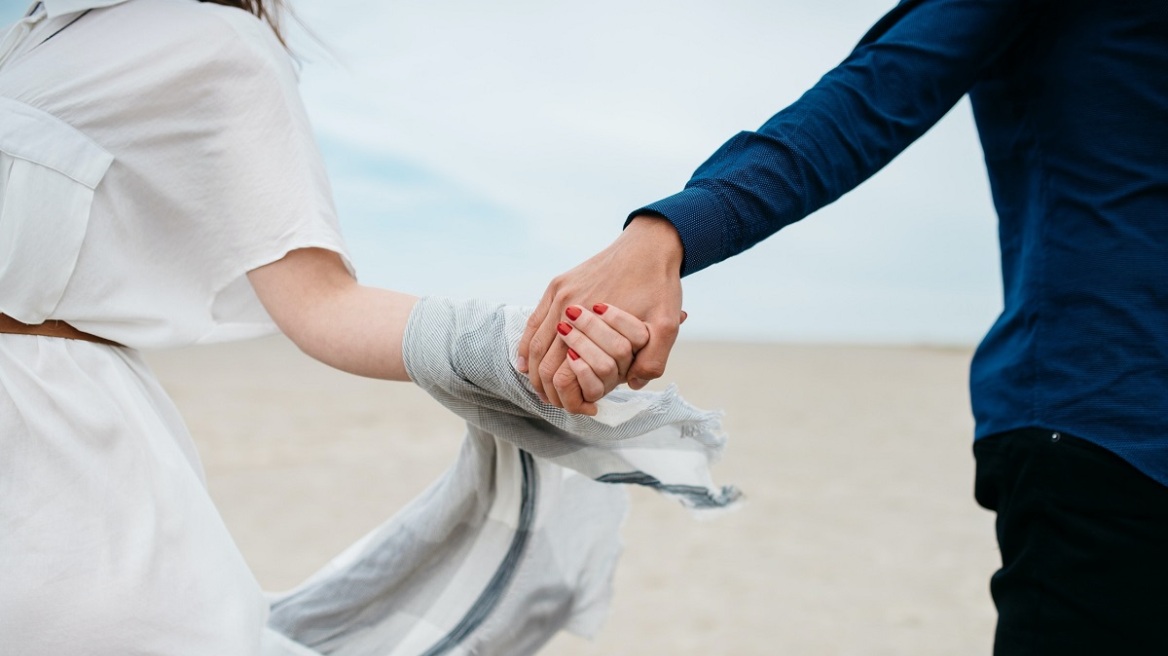 Αυτοί είναι οι πραγματικοί λόγοι που μια γυναίκα νιώθει ότι έχει κουραστεί από το γάμο της