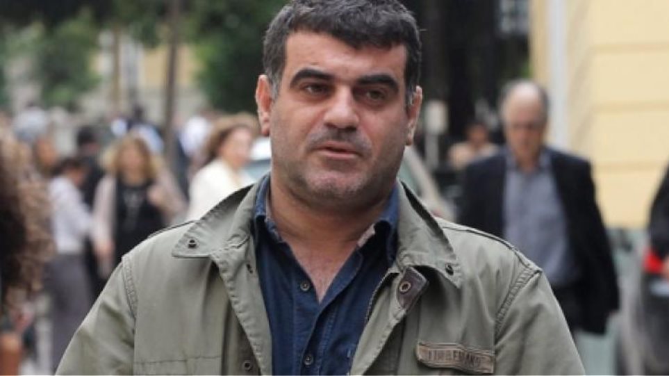 Ο δημοσιογράφος Κώστας Βαξεβάνης δέχθηκε επίθεση ενώ έτρωγε με την οικογένειά του