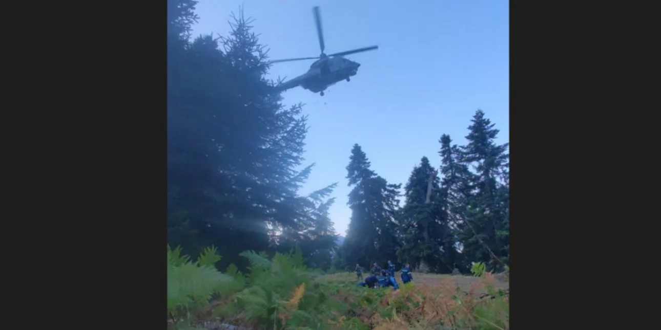 Επιχείρηση διάσωσης πυροσβέστη με ελικόπτερο στα Στουρναρέικα Τρικάλων (φωτό)