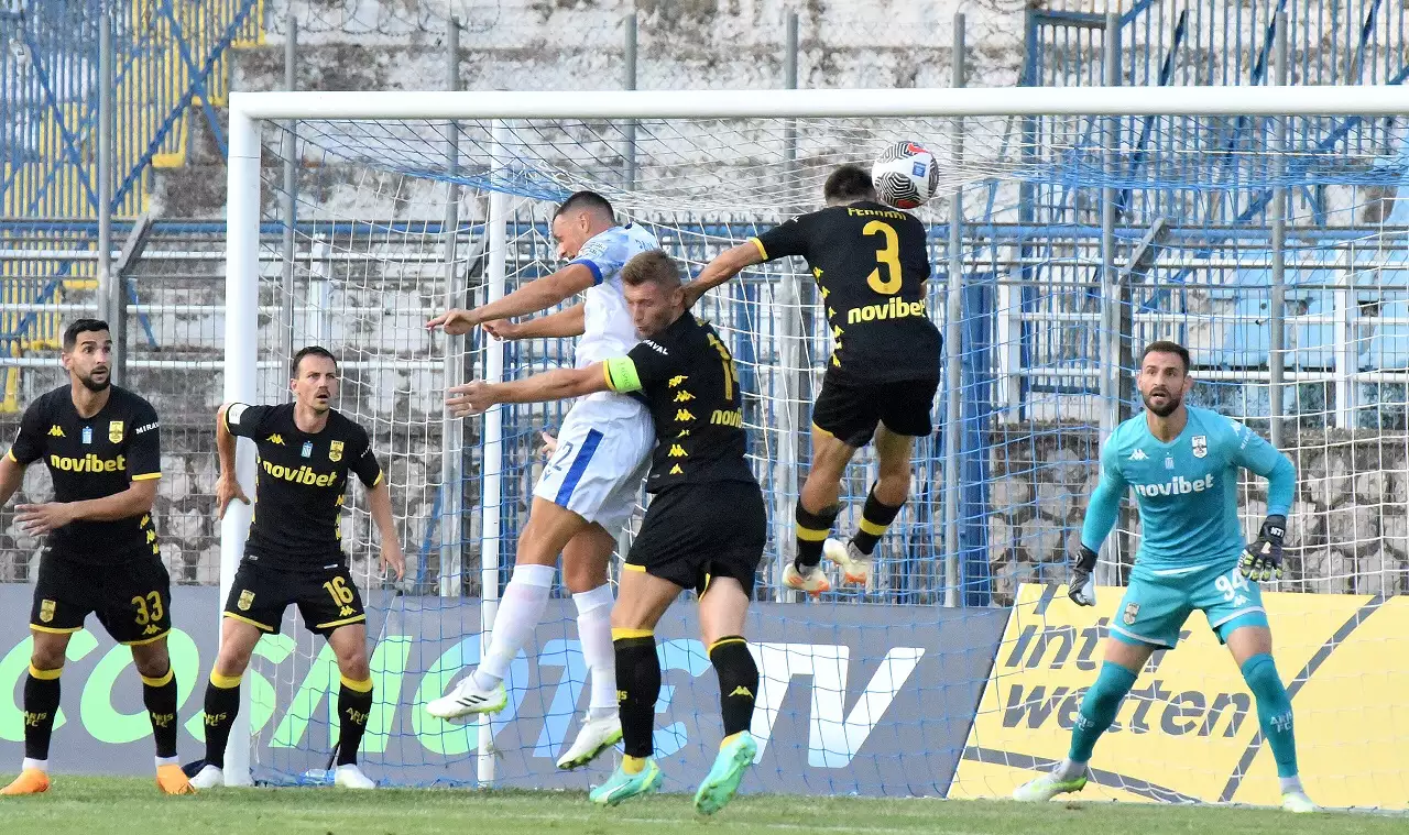 Προβληματίζει ο Άρης – Ηττήθηκε με 1-0 και στη Λαμία