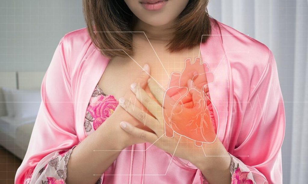 Ανακοπή καρδιάς: Το προειδοποιητικό σύμπτωμα που είναι κοινό σε άνδρες και γυναίκες