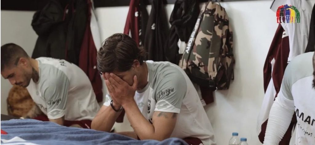 Super League 2: Συγκλονιστικό ντοκιμαντέρ για τη ζωή των ποδοσφαιριστών (βίντεο)