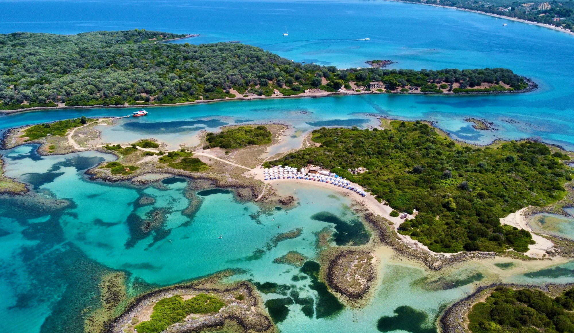 Λιχαδονήσια: Ο εξωτικός παράδεισος στην «καρδιά» της Ελλάδας που «ξελογιάζει» όποιον τα επισκεφθεί (φώτο)