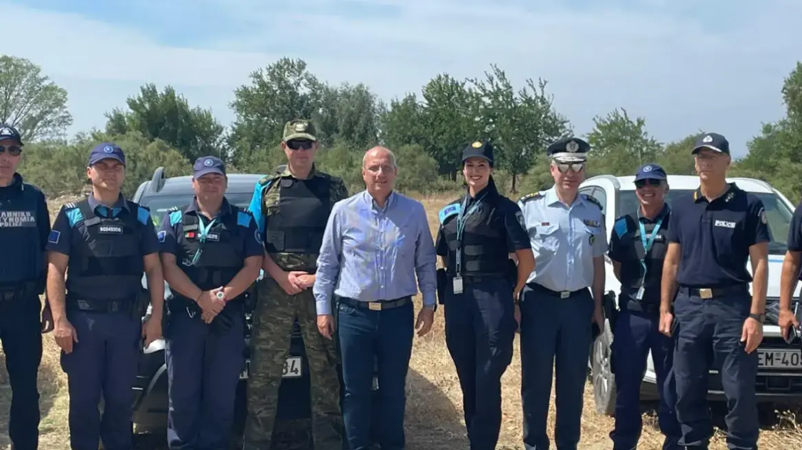 Γ.Οικονόμου από τον φράχτη στον Έβρο: «Είμαστε σε διαρκές ανοιχτό μέτωπο με τους λαθροδιακινητές»