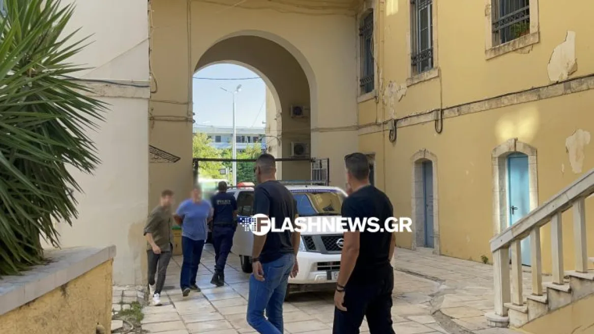 Κρήτη: Προθεσμία για να απολογηθεί ζήτησε και έλαβε ο αστυνομικός που εκβίαζε επιχειρηματίες (βίντεο)