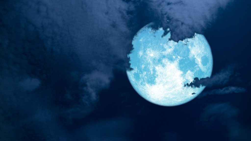 Κοιτάξτε ψηλά το βράδυ: Σήμερα η δεύτερη πανσέληνος του Αυγούστου – Το σπάνιο φαινόμενο με το «μπλε φεγγάρι»