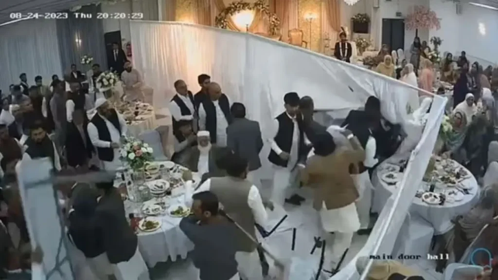 Μουσουλμανικός γάμος μετατράπηκε σε ρινγκ: Οι καλεσμένοι «πιάστηκαν στα χέρια» και εκσφενδόνισαν καρέκλες (βίντεο)