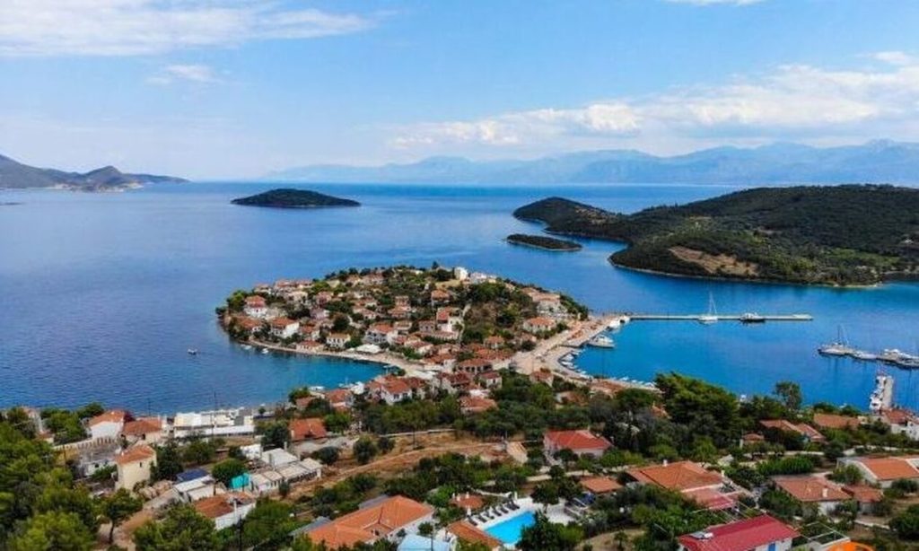Τριζόνια: Αυτό είναι το ελληνικό νησί που ήθελε να αγοράσει ο Α.Ωνάσης (βίντεο)