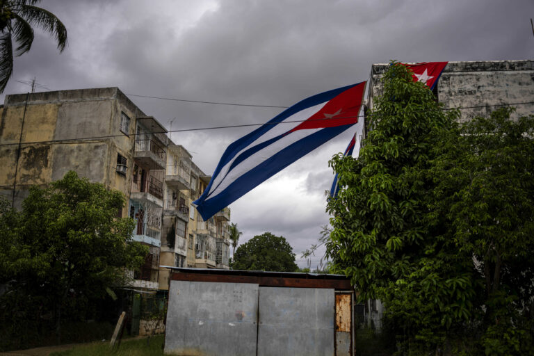 Η Λέσχη του Παρισιού στέλνει αποστολή στην Κούβα για την αναδιάρθρωση του χρέους