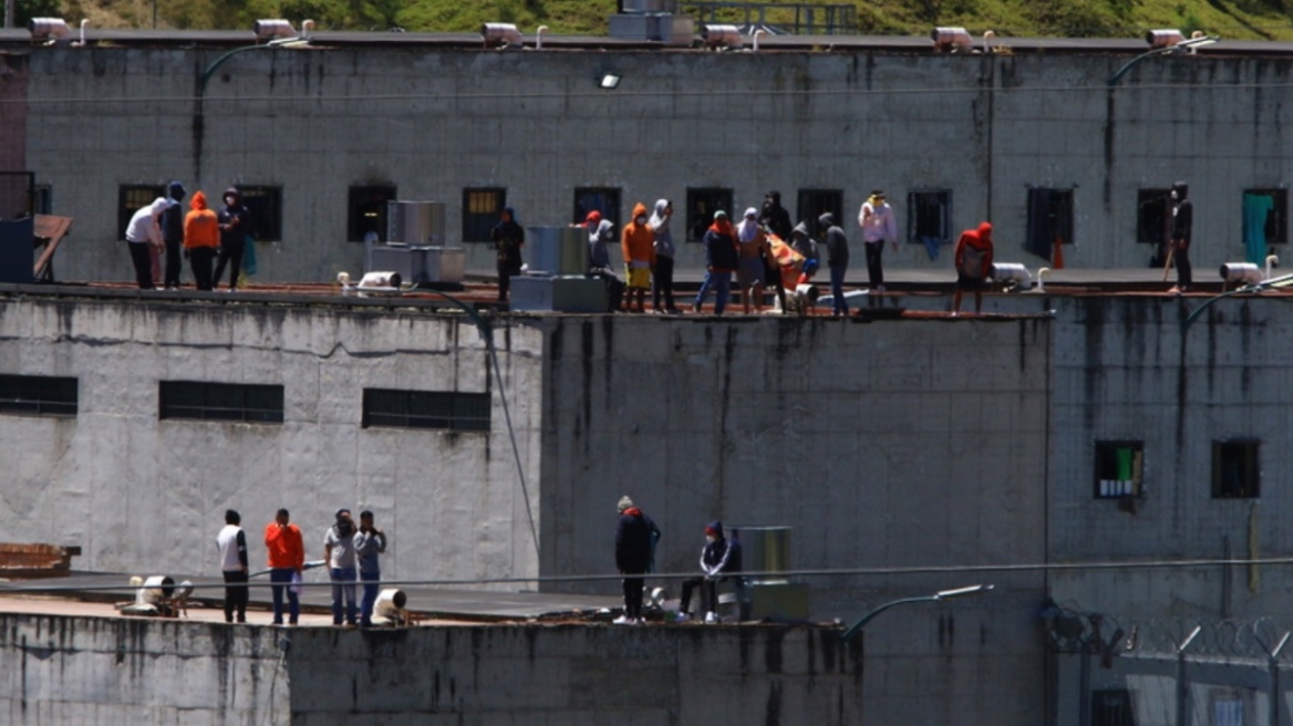 Ισημερινός: Κρατούμενοι κρατούν ομήρους 57 φύλακες και αστυνομικούς