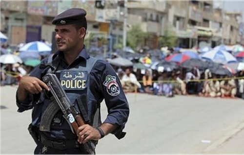 Αστυνομικός με τσιγάρο στο στόμα αφοπλίζει ένοπλο στην Βαγδάτη! (βίντεο)