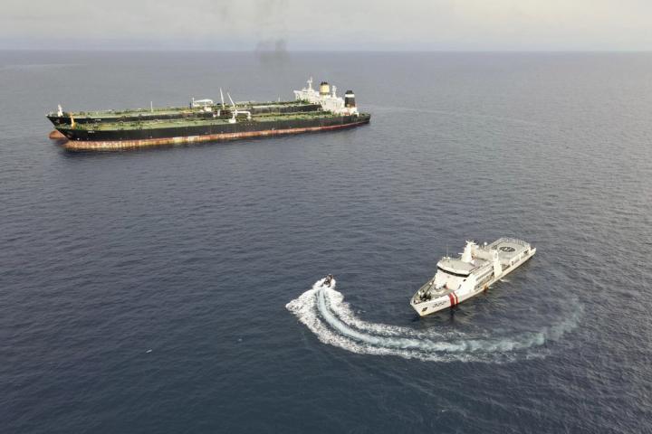 Ιράν: Οι Φρουροί της Επανάστασης κατέσχεσαν πλοίο με λαθραία καύσιμα