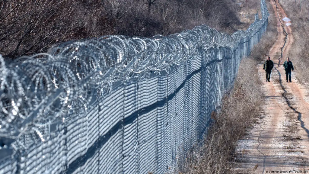100.000 απόπειρες διέλευσης παράνομων μεταναστών από την Τουρκία στην Βουλγαρία – Ο φράχτης και 33 συντηρητές του τις απέτρεψαν!