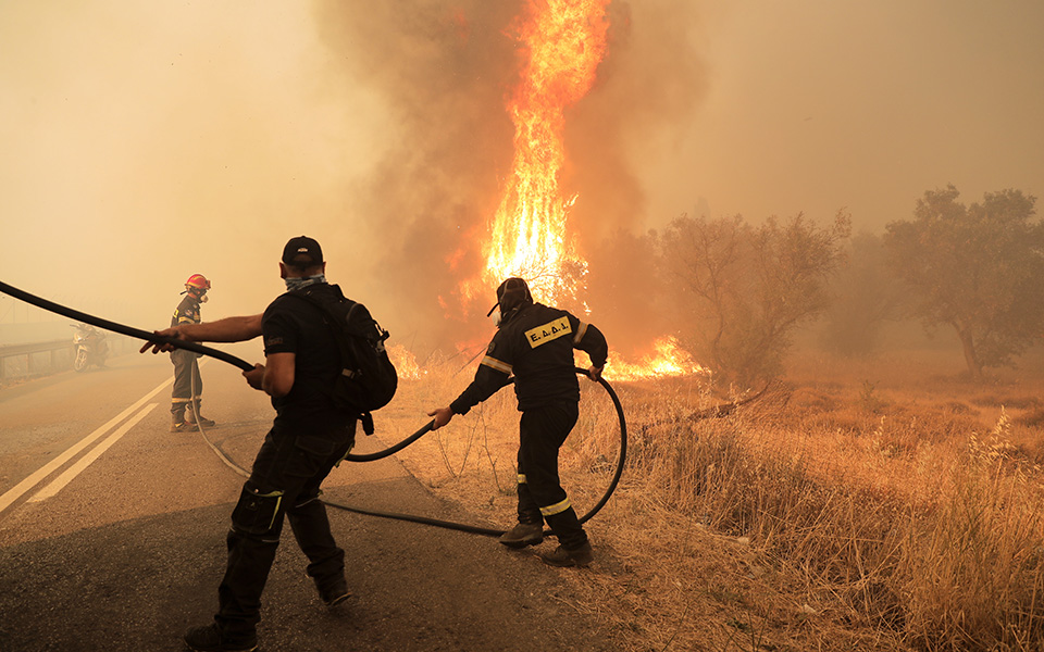 Ξέσπασε φωτιά και στην Φθιώτιδα: Καίει στην περιοχή «Μεταλλείο Τσούκας»
