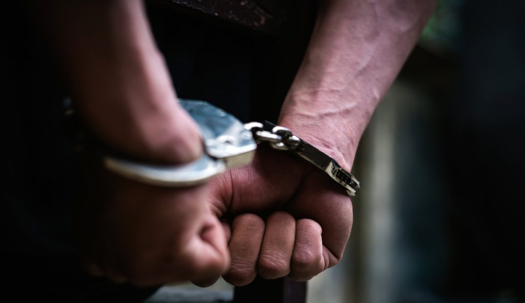 Νέα Μάκρη: Χειροπέδες σε άνδρα για εμπρησμό από πρόθεση