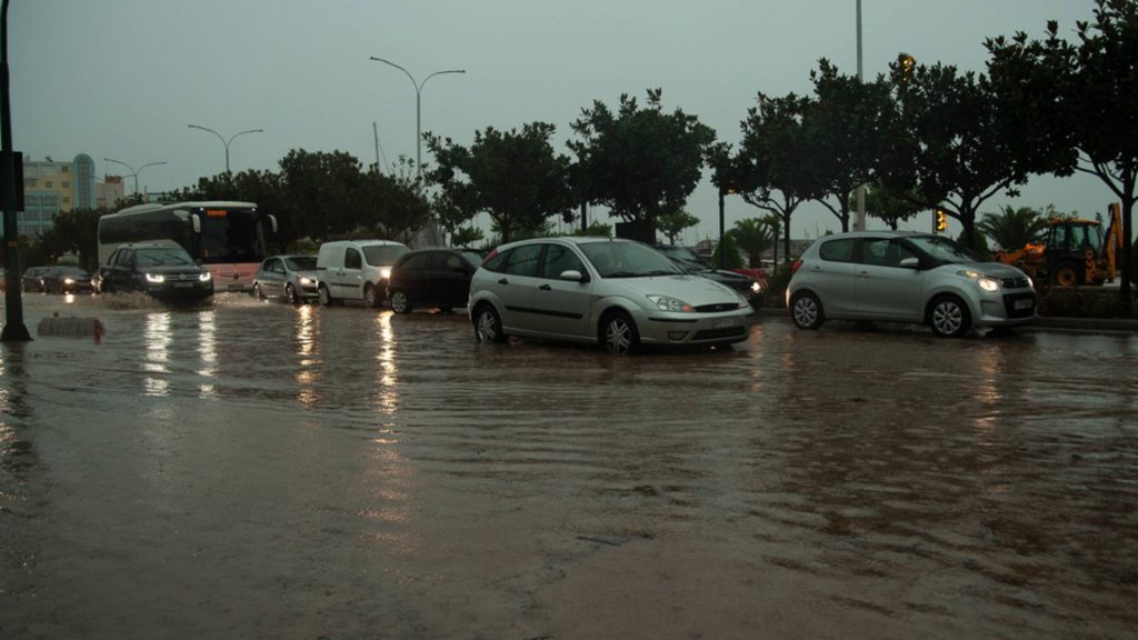 Στο έλεος της κακοκαιρίας η Ελλάδα: Καταρρίφθηκε το ρεκόρ ημερήσιου ύψους βροχής – Στα 754 χιλιοστά στο Πήλιο