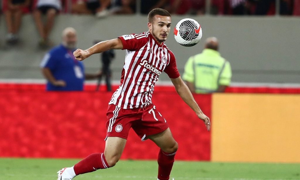 Αυτή είναι η λίστα του Ολυμπιακού για το Europa League – Μέσα οι Ποντένσε και Γιόβετιτς