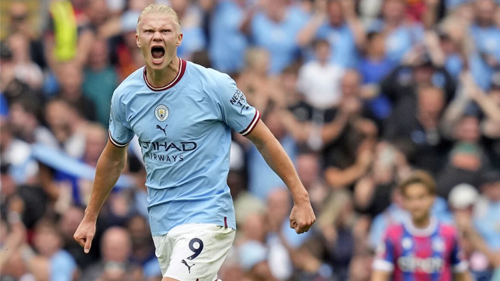 Οι περίεργες συνήθειες του Ε.Χάαλαντ: Για ποιο λόγο κοιμάται έχοντας το στόμα του κλεισμένο με ταινία (βίντεο)