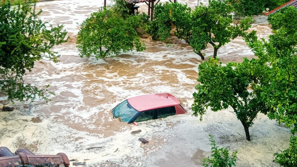 Εικόνες βιβλικής καταστροφής στη Λάρισα – Ισοπεδώθηκε γέφυρα (φωτο)