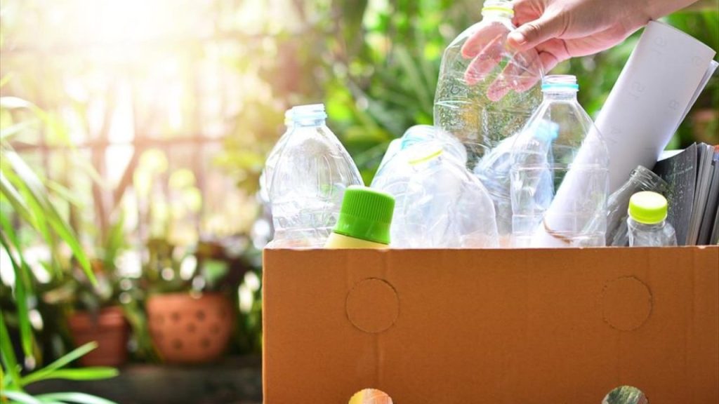 Με αυτούς τους απλούς δέκα τρόπους θα μειώσετε τη χρήση πλαστικού στο σπίτι